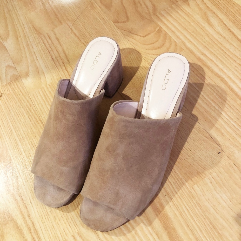 ALDO ALASKA MULES LOW-MID HEEL (SOLD)